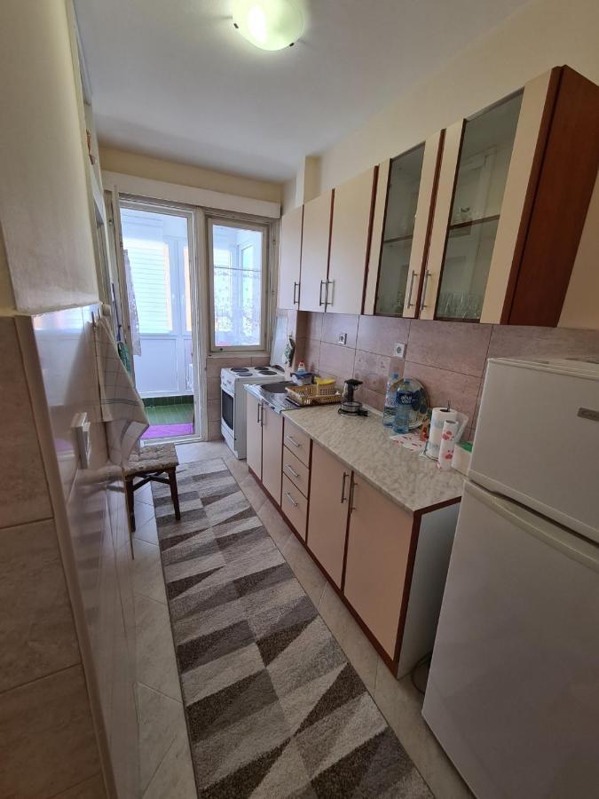 City Centar Apartment Тиват Экстерьер фото